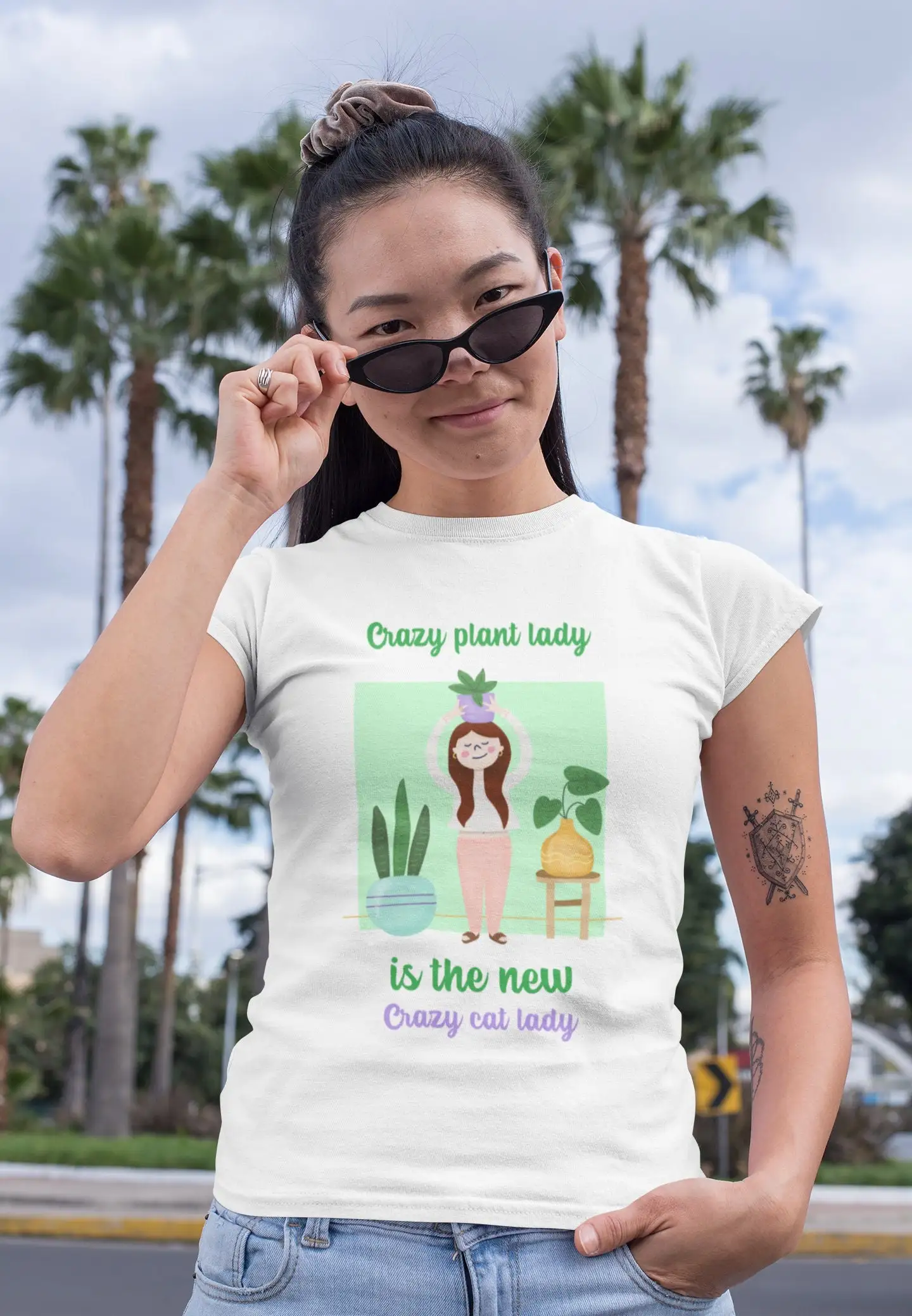 Crazy Plant Lady is the new ca - New Plant Parent recension och pris